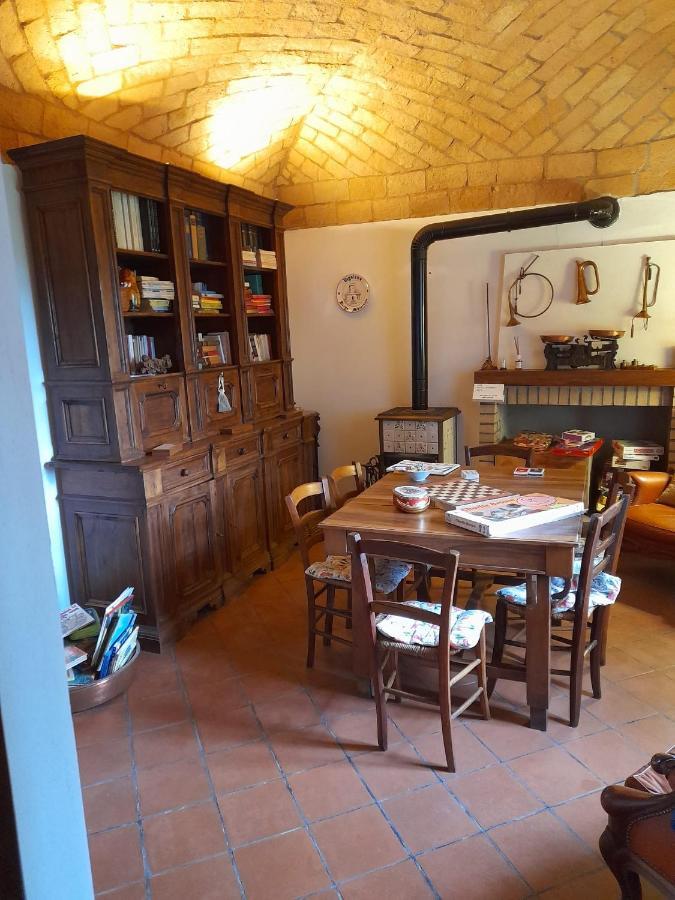 Hostal Torre Colombaia Salsomaggiore Terme Exterior foto