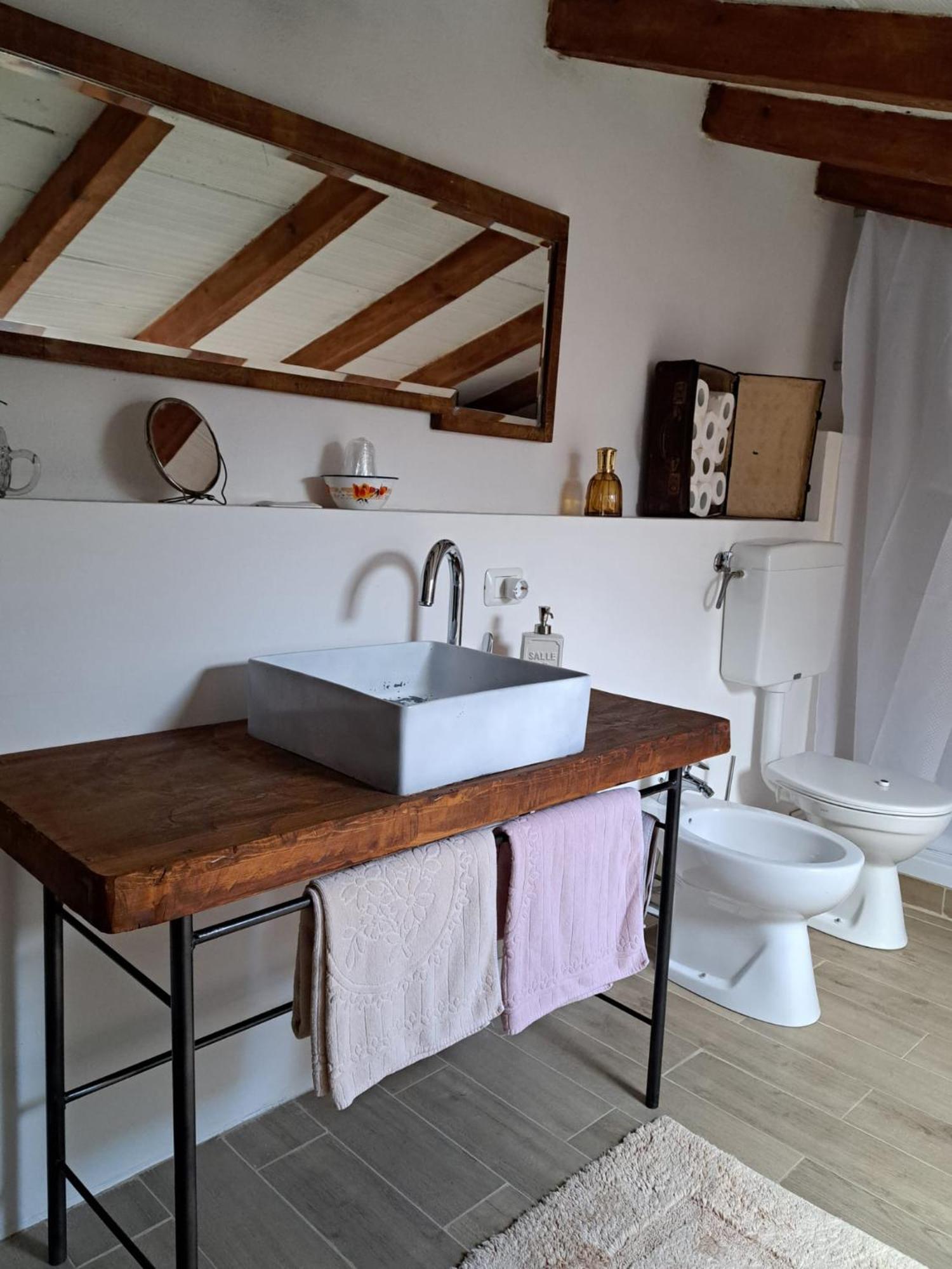 Hostal Torre Colombaia Salsomaggiore Terme Exterior foto
